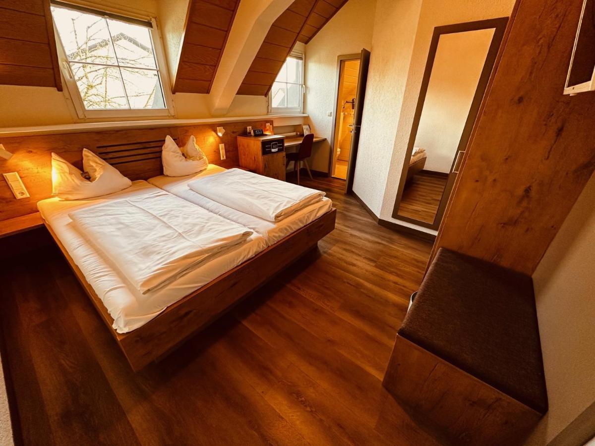 Hotel Und Wirtshaus Loewen Rielasingen-Worblingen Esterno foto